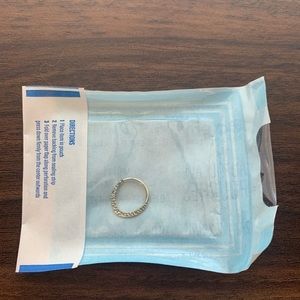 Sleeping Goddess Hammered Seam Ring White Gold 3/8” 16g